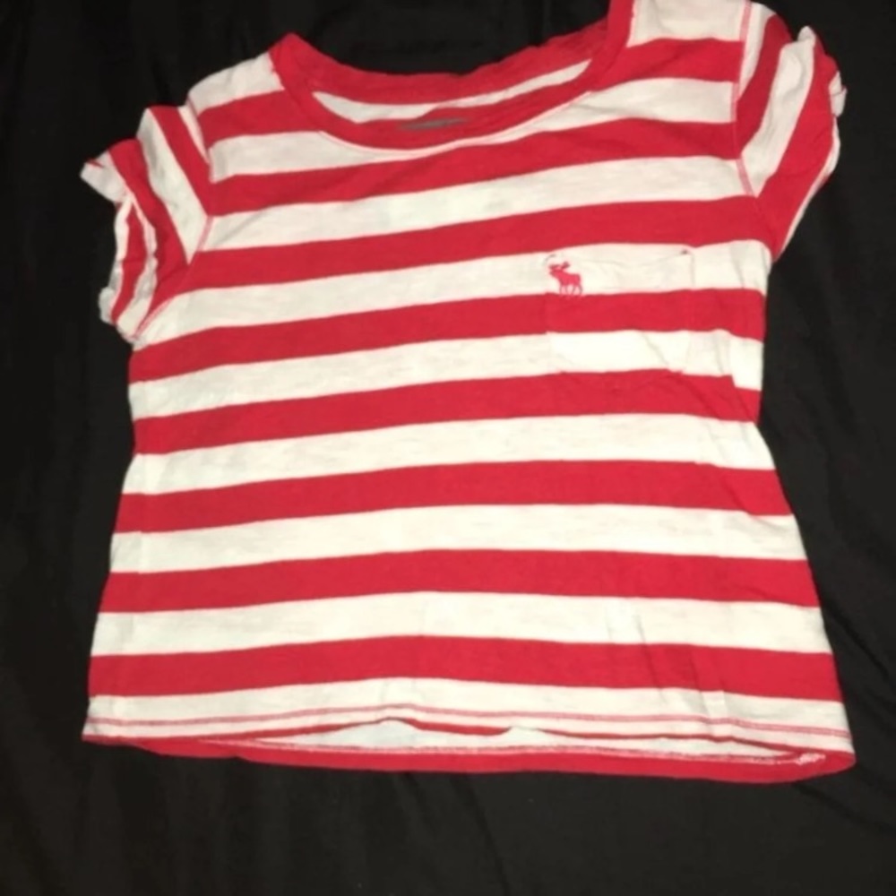 A&F Cropped Tee